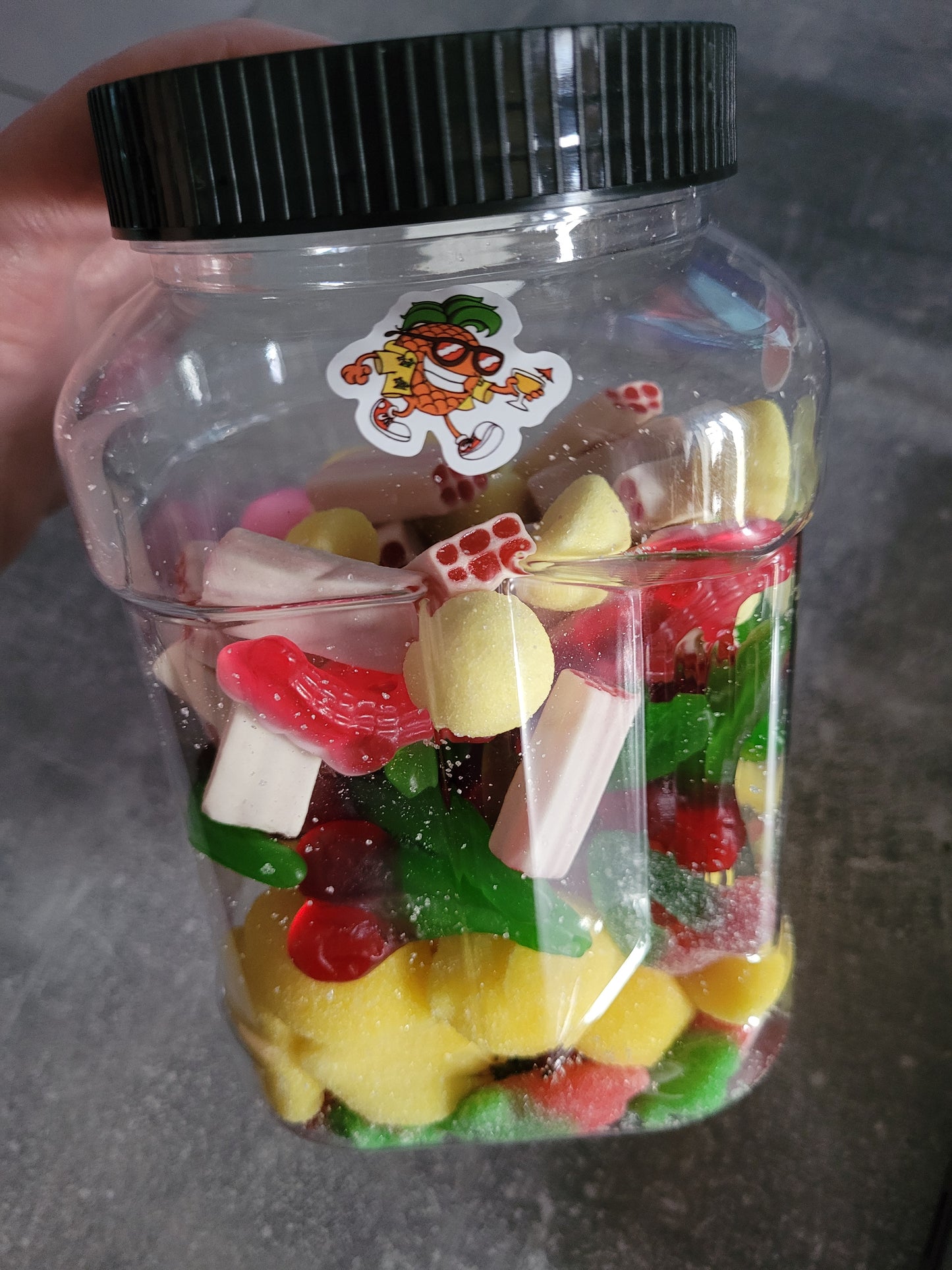.La box couvercle noir xxl + bonbons
